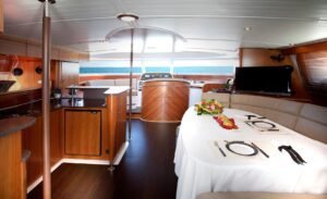 Airport Transfer Crete – 105 Olives Greece | Luxury Private Experiences