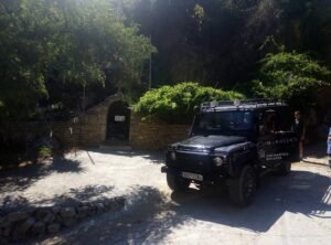 Airport Transfer Crete – 105 Olives Greece | Luxury Private Experiences