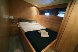 Best Private Tours Crete – 105 Olives Greece | Luxury Private Experiences