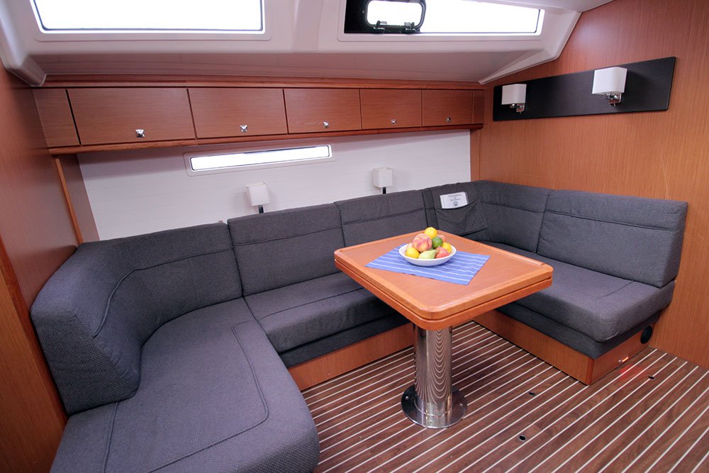 Boat Tour Crete Private – 105 Olives Greece | Luxury Private Experiences