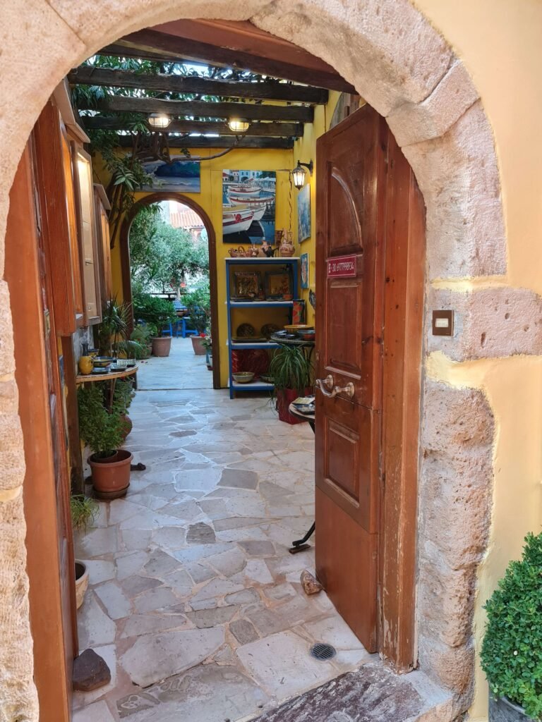 Boat Tour Crete Private – 105 Olives Greece | Luxury Private Experiences