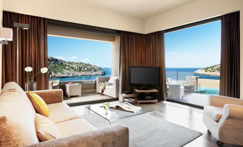 Family Private Tour Crete – 105 Olives Greece | Luxury Private Experiences