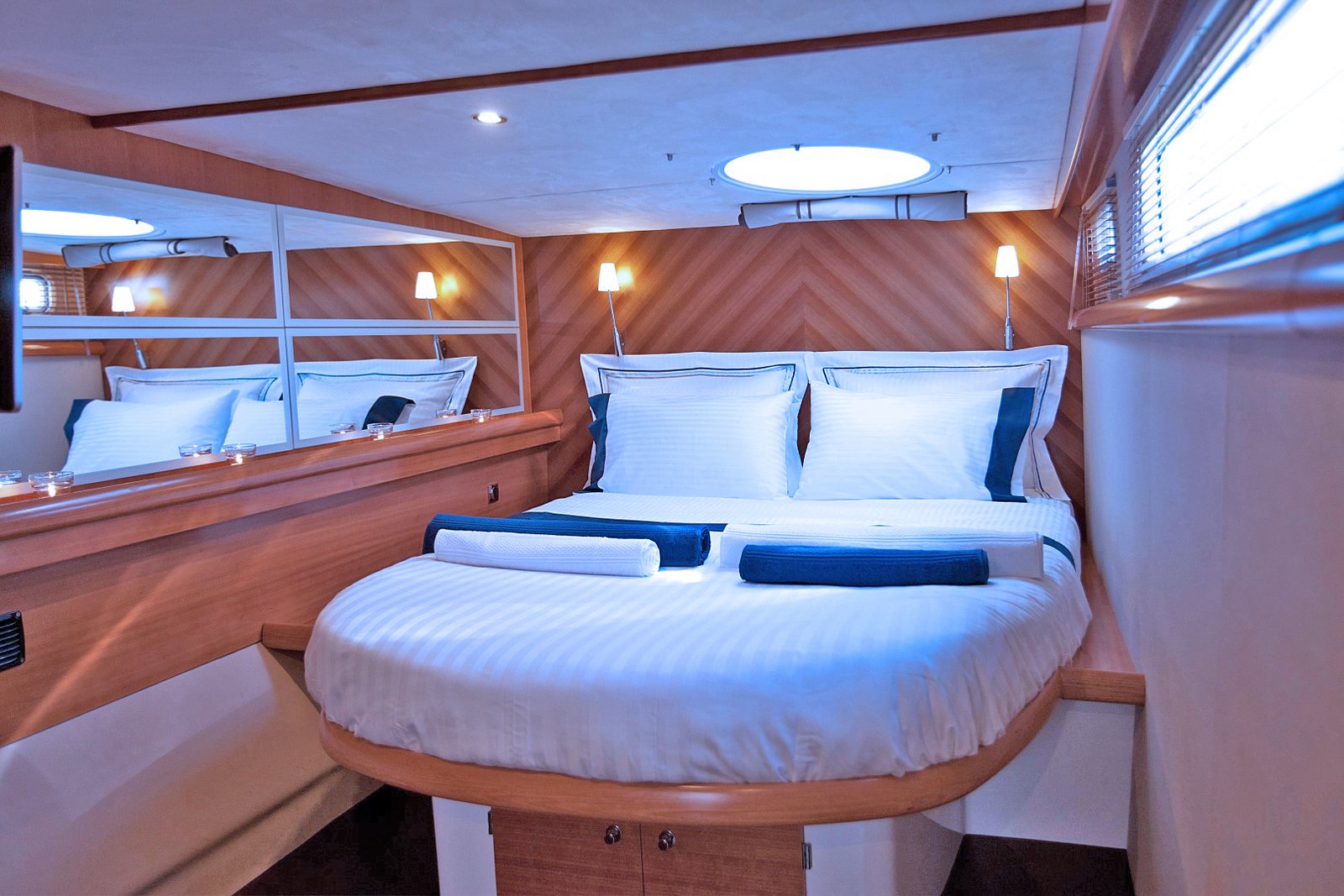 Private Transfer Crete – 105 Olives Greece | Luxury Private Experiences